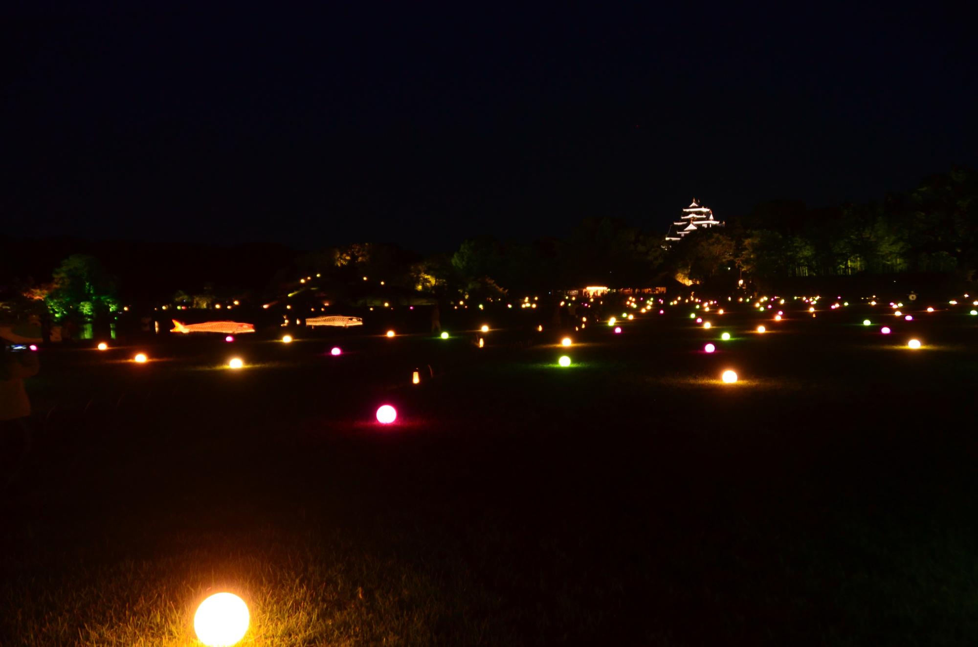 春の幻想庭園の様子。