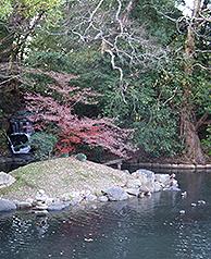 11 Kakō-no-ike Pond